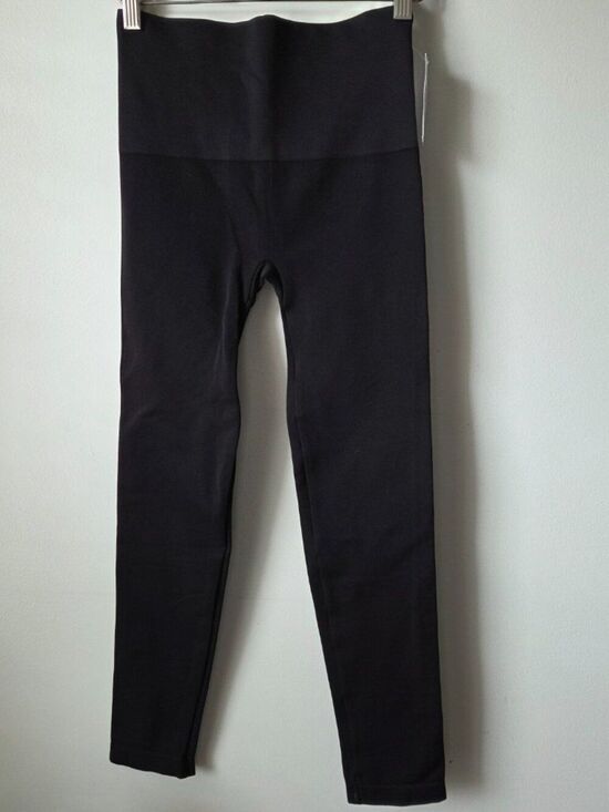 SPANX Pants - NWT SPANX ECOCARE ANKLE LEGGING VERY BLACK SIZE LARGE